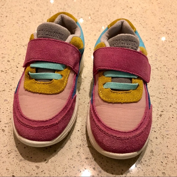 Zara 👟 💕 - Picture 2 of 4